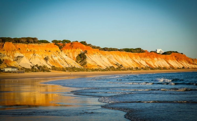 Praia da Fal&eacute;sia classificada como a 8&ordf; melhor do mundo