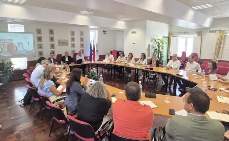 AMAL reuniu com munic&iacute;pios sobre investimentos na habita&ccedil;&atilde;o 