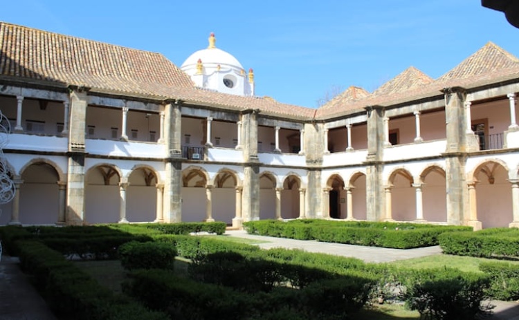 Faro inaugura exposi&ccedil;&atilde;o com 50 obras do Museu Nacional de Arte Antiga