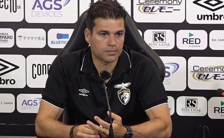 Treinador Tiago Fernandes deixa Portimonense ap&oacute;s uma &eacute;poca