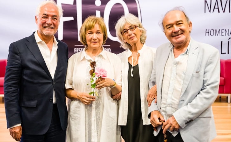 L&iacute;dia Jorge celebra anivers&aacute;rio em Queren&ccedil;a