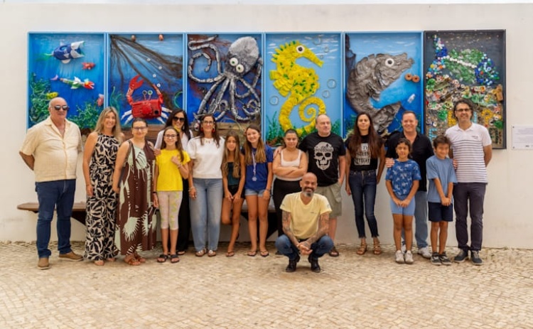 Olh&atilde;o inaugurou pain&eacute;is art&iacute;sticos criados com res&iacute;duos recolhidos na Ria Formosa 