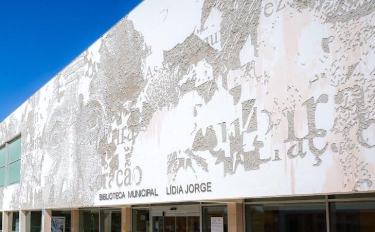 C&acirc;mara Municipal de Albufeira celebra Dia Mundial das Bibliotecas com palestra sobre biblioterapia