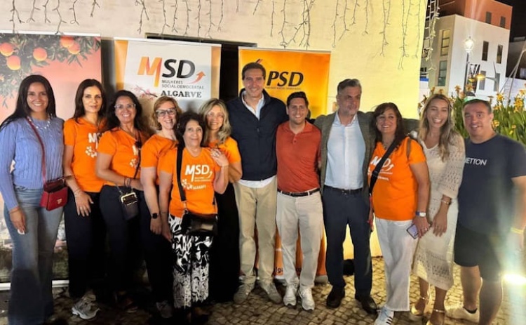 1.&ordm; Arraial das MSD Algarve reuniu figuras do partido na fortaleza de Arma&ccedil;&atilde;o de P&ecirc;ra