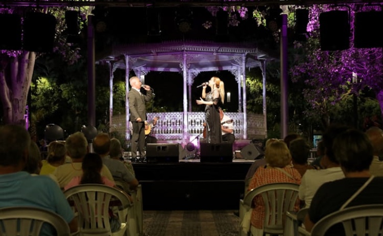 &ldquo;Fado no Coreto&rdquo; em Tavira inclui vozes e m&uacute;sicos da regi&atilde;o