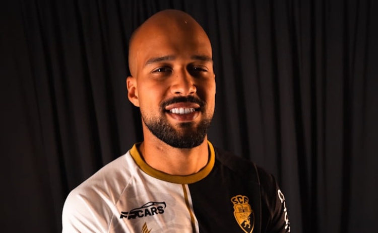 Avan&ccedil;ado brasileiro Gabriel Barbosa &eacute; a sexta contrata&ccedil;&atilde;o do Farense