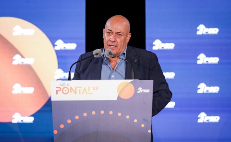 Jos&eacute; Mendes Bota &eacute; o primeiro presidente honor&aacute;rio da hist&oacute;ria do PSD Algarve