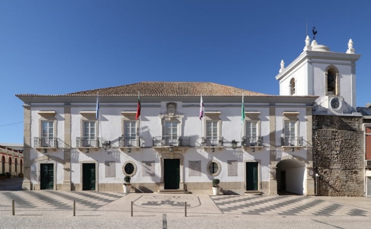 C&acirc;mara de Loul&eacute; empenhada em melhorar servi&ccedil;os de gest&atilde;o urban&iacute;stica 