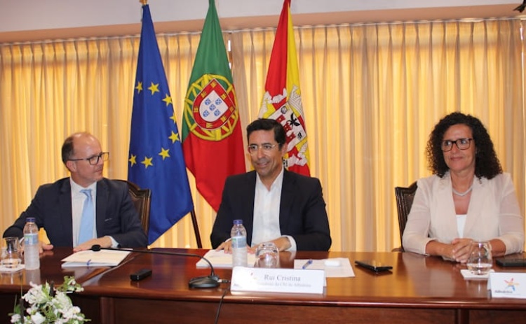 C&acirc;mara de Albufeira cria solu&ccedil;&atilde;o de alojamento para combater falta de m&eacute;dicos