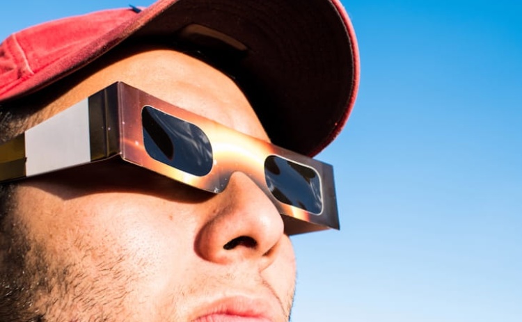 Recomenda&ccedil;&otilde;es para uma observa&ccedil;&atilde;o segura do eclipse solar
