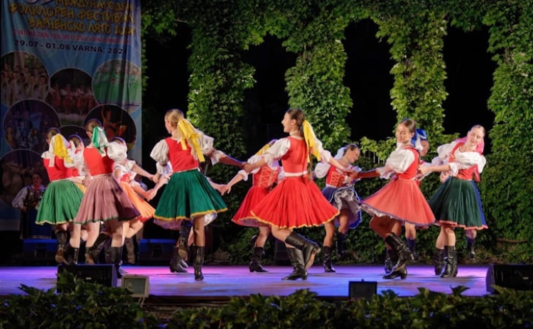 22.&ordf; edi&ccedil;&atilde;o do FolkFaro conta com sete grupos internacionais 