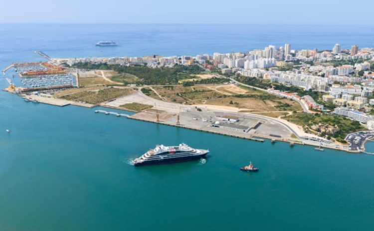 Porto de Portim&atilde;o regista recorde de passageiros