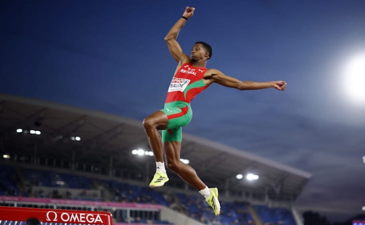 Algarvio Gerson Bald&eacute; &lsquo;saiu&rsquo; do p&oacute;dio como conquistou t&iacute;tulo mundial