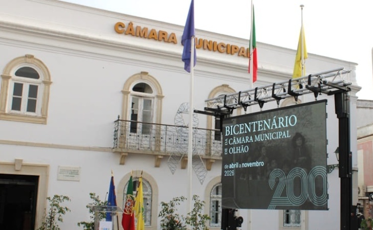 Espet&aacute;culo de videomapping celebra bicenten&aacute;rio da C&acirc;mara Municipal de Olh&atilde;o