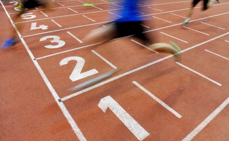 Artur Lara Ramos d&aacute; nome &agrave; pista de atletismo de Faro em homenagem p&oacute;stuma