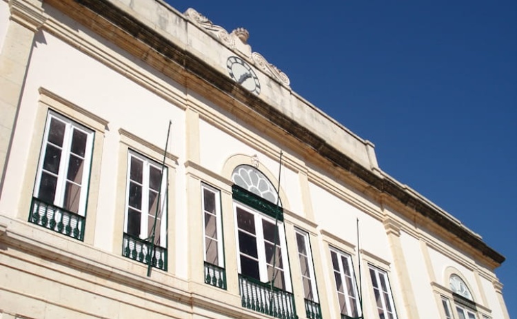 Revis&atilde;o do PDM de Silves identifica 1600 atividades econ&oacute;micas no concelho