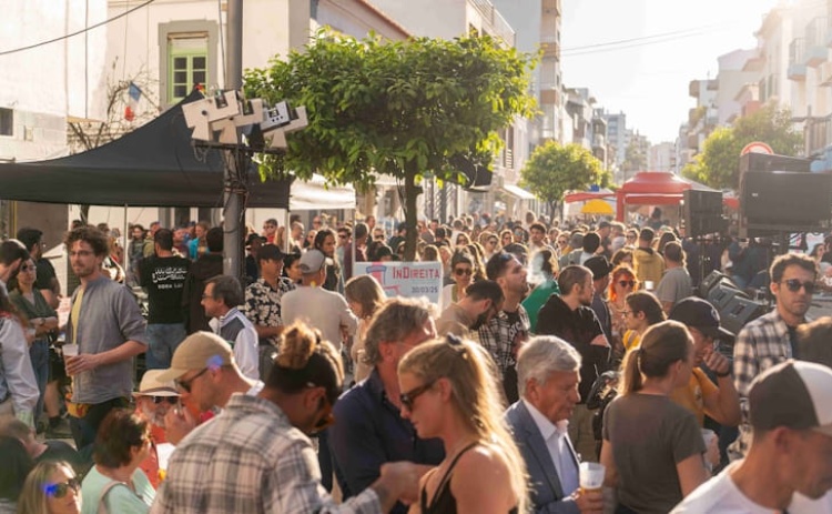 Portim&atilde;o recebe 8.&ordf; edi&ccedil;&atilde;o do InDireita Street Fest promovendo o com&eacute;rcio local
