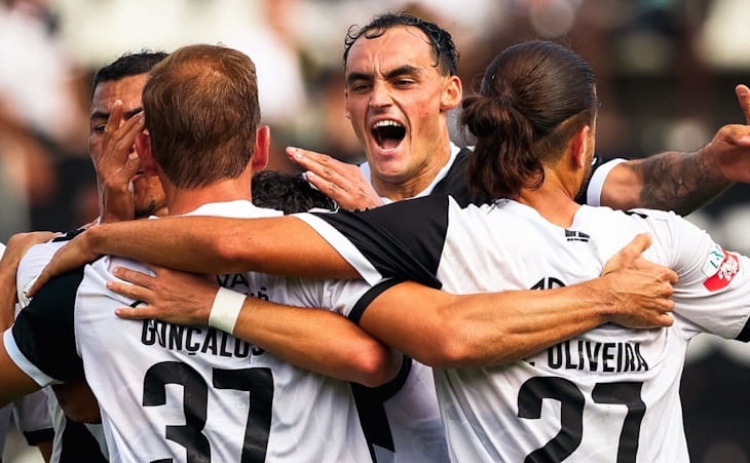 II Liga: Farense sobe ao quarto lugar com goleada frente ao Chaves