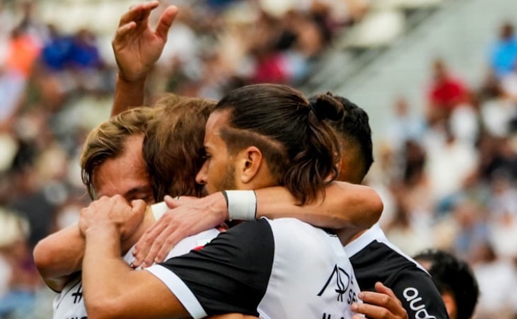 II Liga: Farense bate Feirense e sobe ao p&oacute;dio