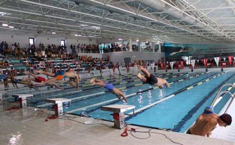 Torneio de abertura da Associa&ccedil;&atilde;o de Nata&ccedil;&atilde;o do Algarve arrancou com recordes regionais
