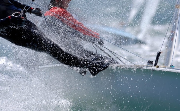 Mundial de Juventude de Vela em Vilamoura &eacute; "rampa de lan&ccedil;amento" para Ol&iacute;mpicos