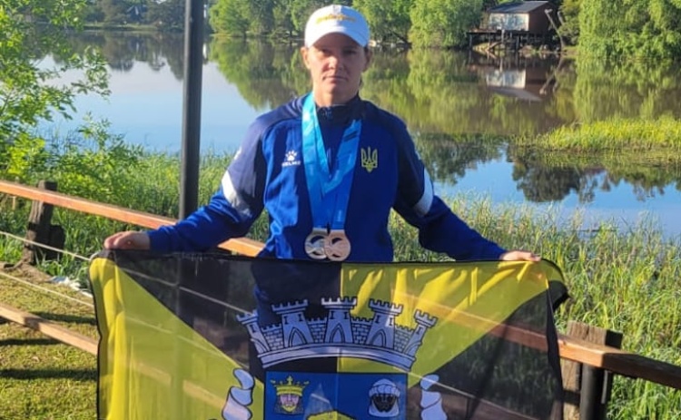 Atleta do Kayak Clube Castores do Arade conquista duas medalhas no Campeonato do Mundo de Maratona de Canoagem
