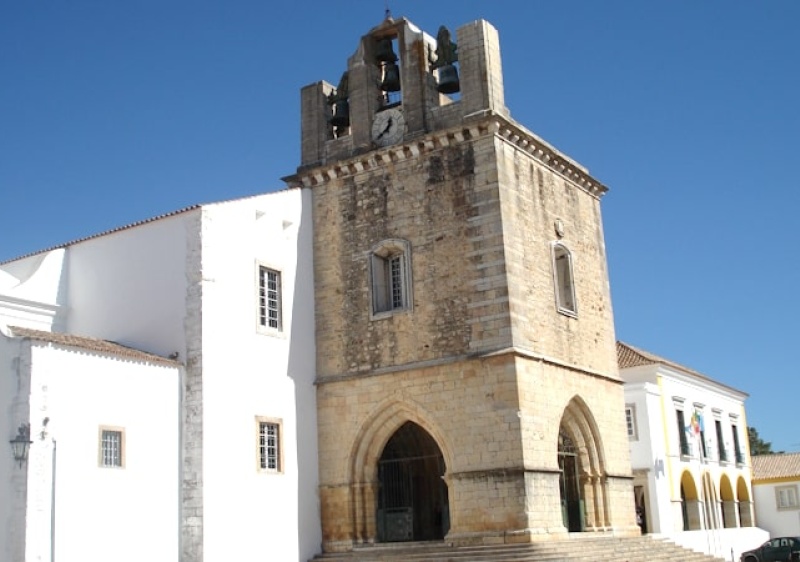 Manifestação silenciosa pela paz e defesa dos direitos humanos acontece em Faro 