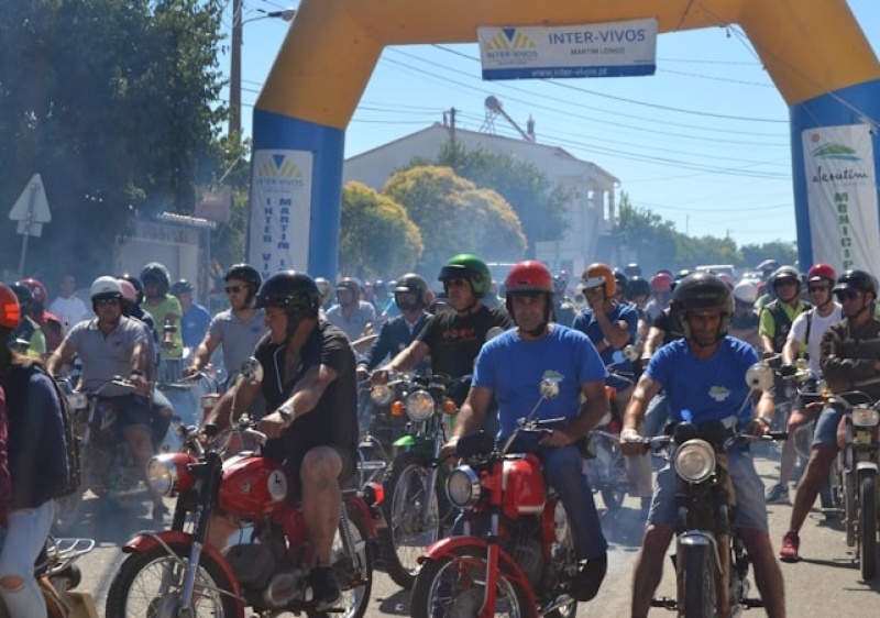 6.º encontro de motorizadas antigas em Martim Longo para "acelerar memórias" 