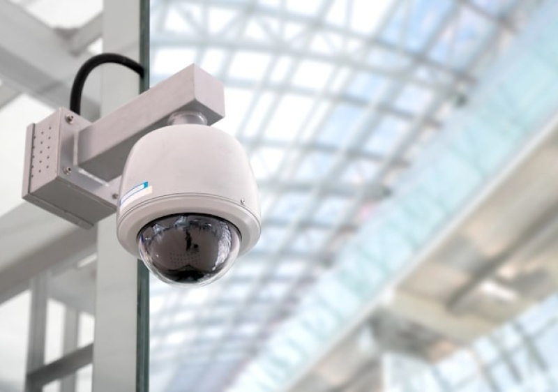 Imagens de videovigil&acirc;ncia ajudam autoridades a localizar assaltantes de joalharia no Aqua Portim&atilde;o