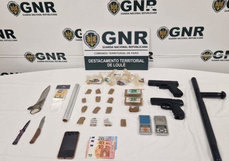 Homem detido em Loul&eacute; com 539 doses de haxixe