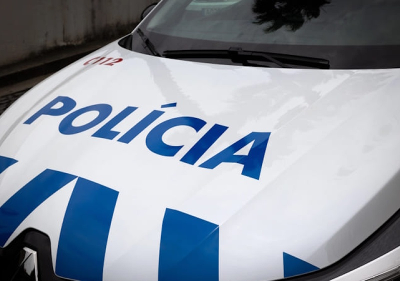 Jovem de 16 anos baleado em Olh&atilde;o foi transferido para um hospital em Lisboa