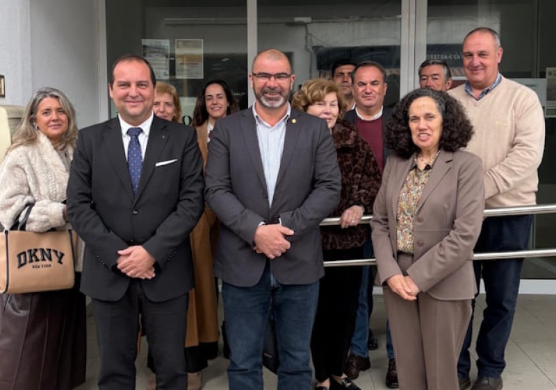 Munic&iacute;pio adquire sala de espet&aacute;culos da Casa do Povo de Monchique