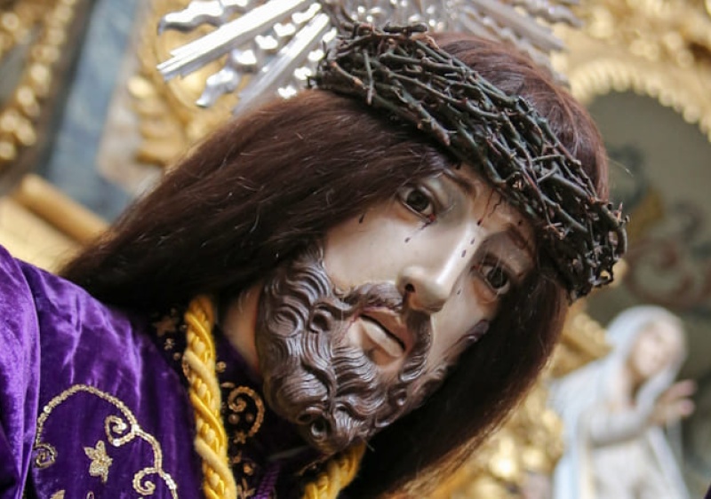 Olh&atilde;o assinala Sexta-feira Santa com prociss&atilde;o do Enterro do Senhor