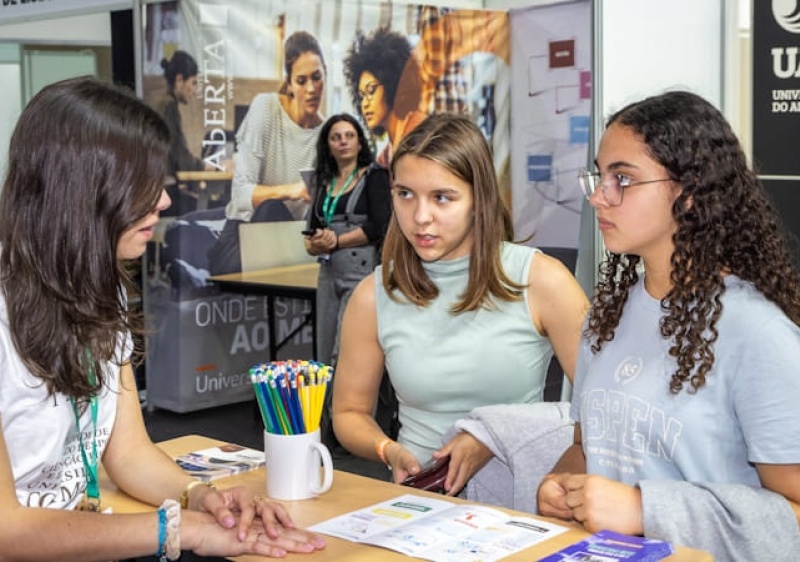 F&oacute;rum de Educa&ccedil;&atilde;o e Forma&ccedil;&atilde;o do Algarve promove o contacto direto entre jovens e entidades 