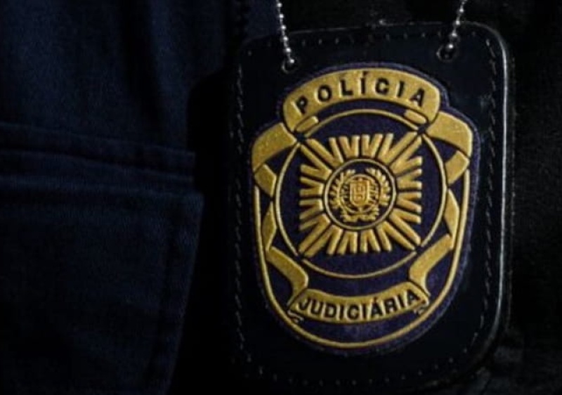 Professor detido por suspeitas de abusar sexualmente de aluna de 15 anos em Loul&eacute;