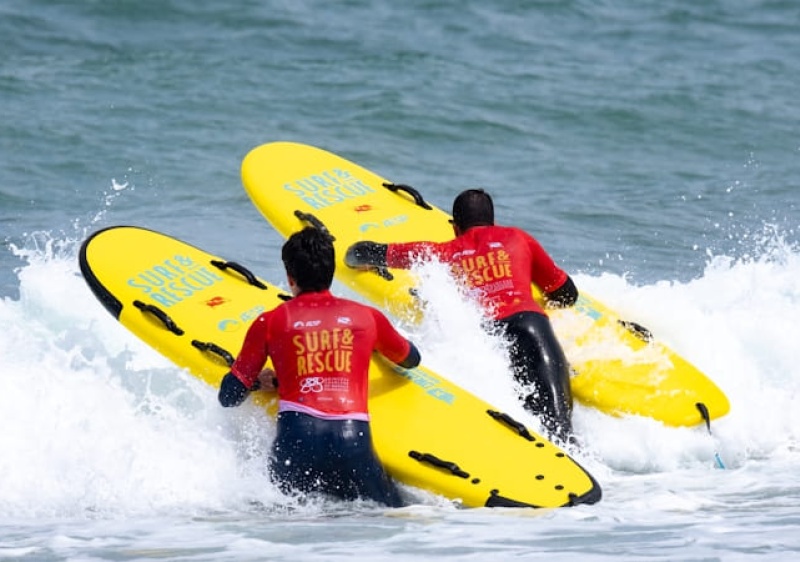 Surfistas e nadadores-salvadores voltam a juntar-se para salvar vidas