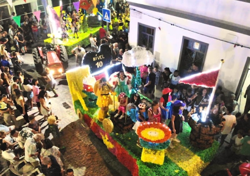 Carnaval de Ver&atilde;o anima ruas de Moncarapacho no primeiro s&aacute;bado de agosto