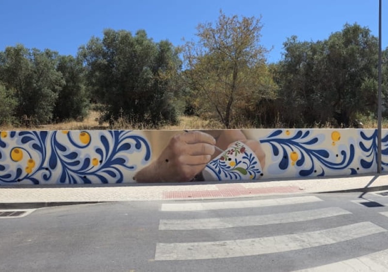 Porches ganha novo mural dedicado &agrave; tradi&ccedil;&atilde;o da olaria