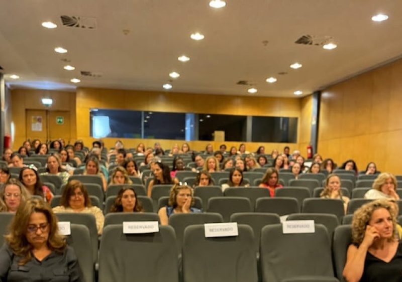 Portim&atilde;o vai refletir sobre os desafios da parentalidade no mundo digital