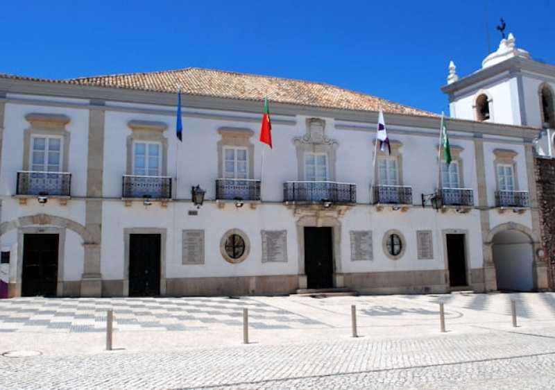 Loul&eacute; aposta no refor&ccedil;o das compet&ecirc;ncias das Juntas de Freguesia