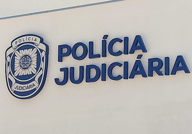 PJ det&eacute;m em Tavira homem procurado por Fran&ccedil;a por tr&aacute;fico de armas e branqueamento