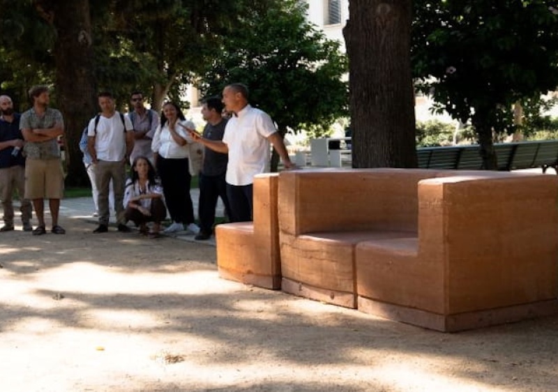 Faro, Culatra e Queren&ccedil;a v&atilde;o receber pe&ccedil;as de mobili&aacute;rio urbano em taipa